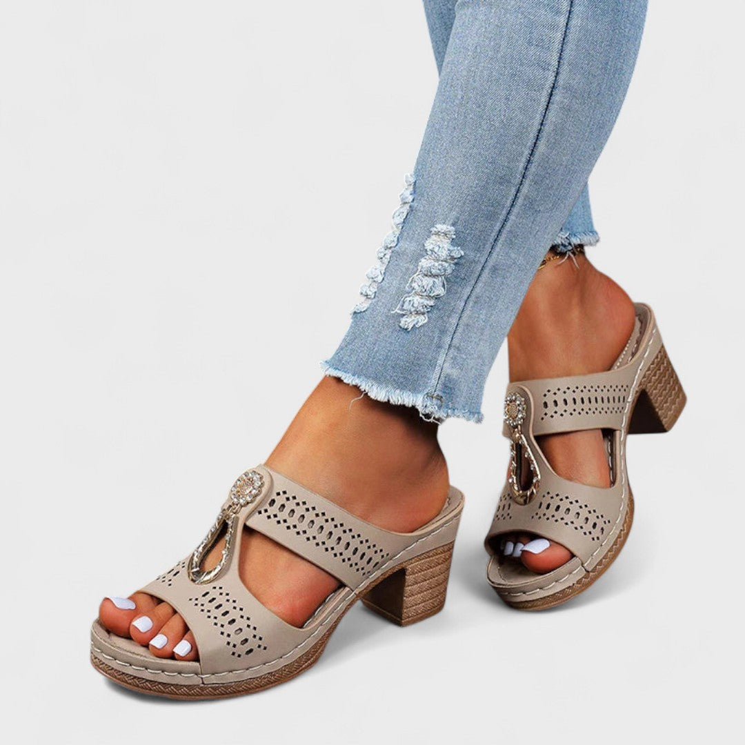 Vlastа - Elegáns és Kényelmes Ortopéd Szandálok