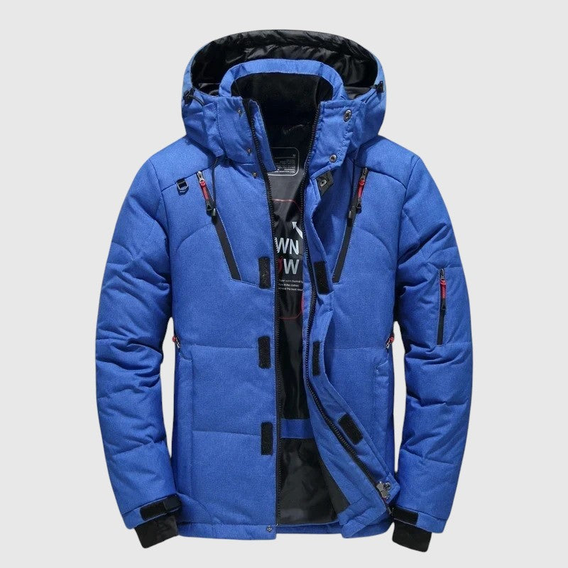 André – Pehelykönnyű dzseki kapucnival és technikai részletekkel